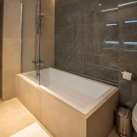 Napa Horizon - Sea Front - Marina Tower 1703 * 圣纳帕